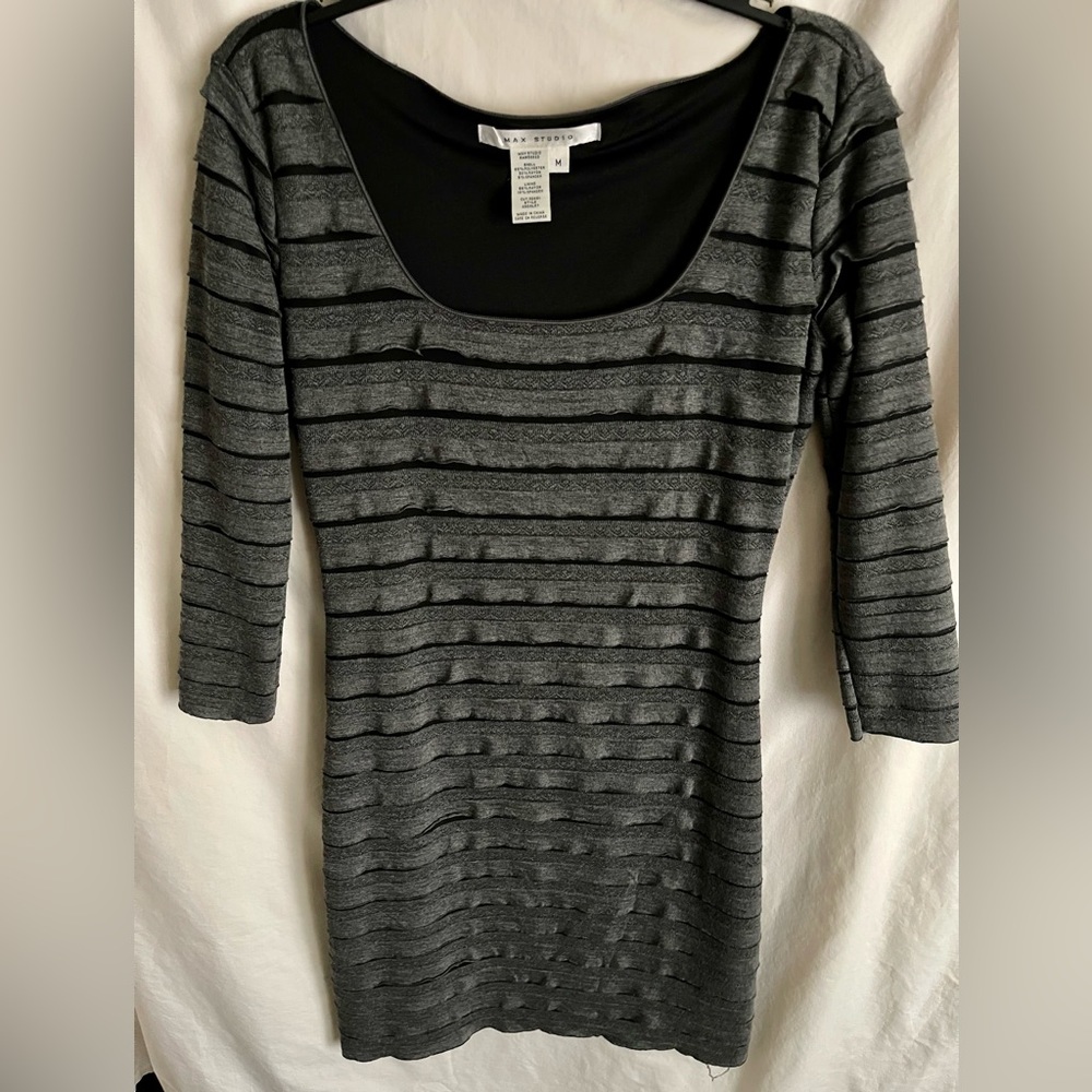 Max Studio- Cute! Soft & fit, grey and black 3/4 sleeve dress.